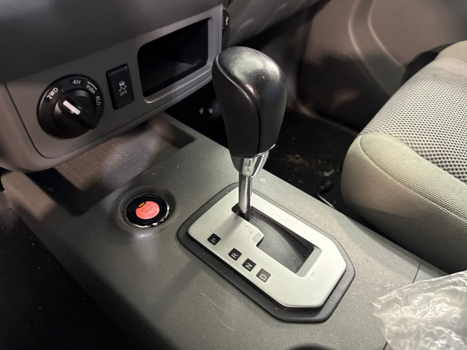 Used 2020 Nissan Frontier SV AWD/4WD image 27