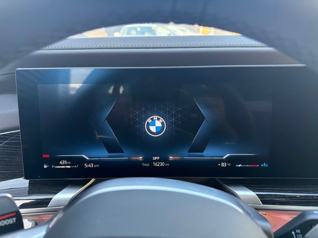 Used 2025 BMW 740i xDrive w/ Executive Package AWD/4WD image 7