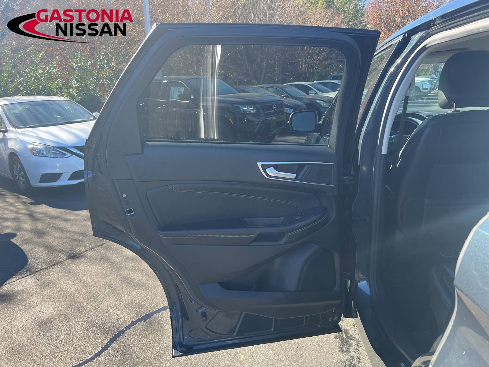 Used 2022 Ford Edge Titanium image 41