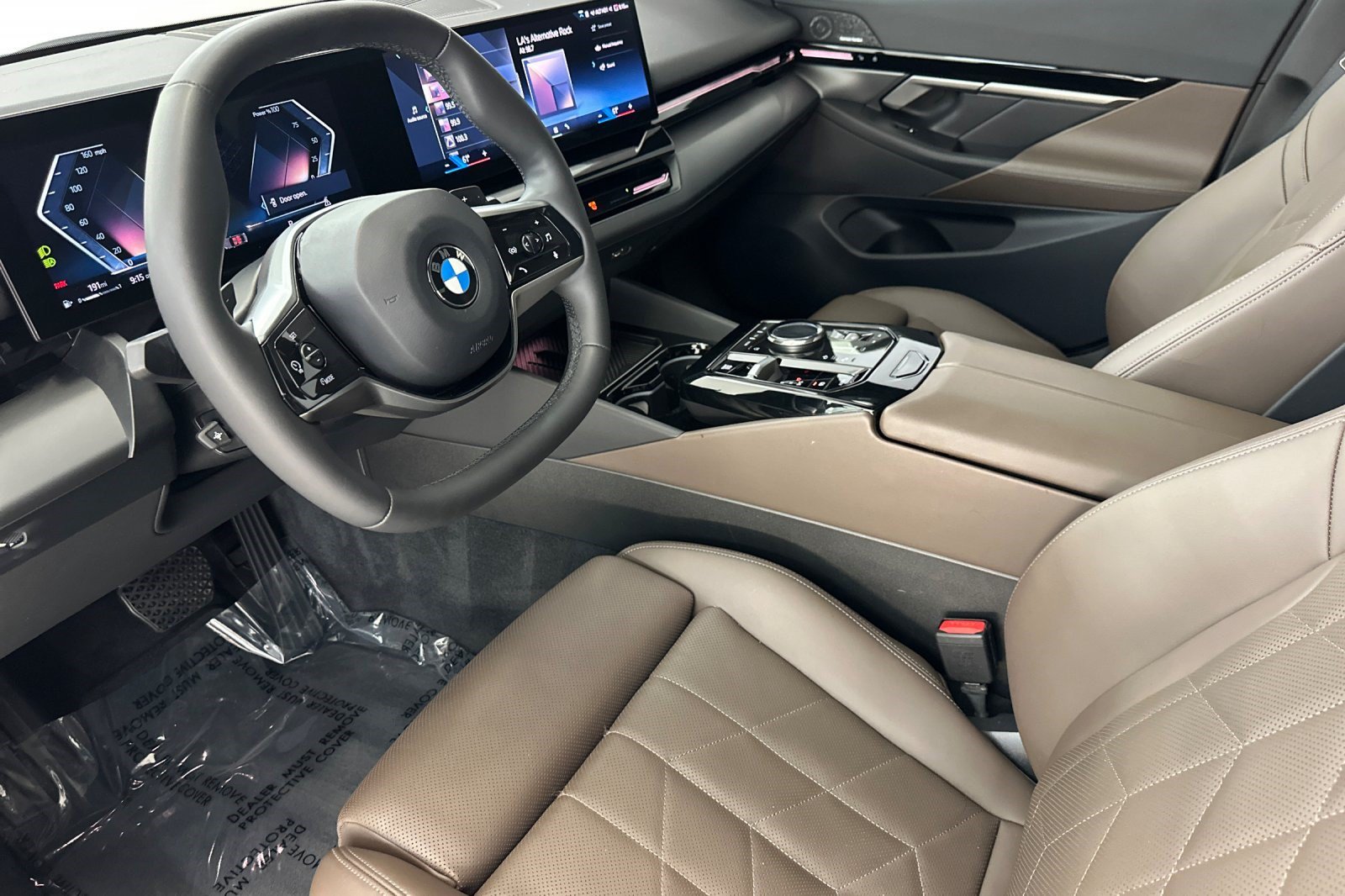 Certified 2024 BMW 530i w/ M Sport Package RWD image 4