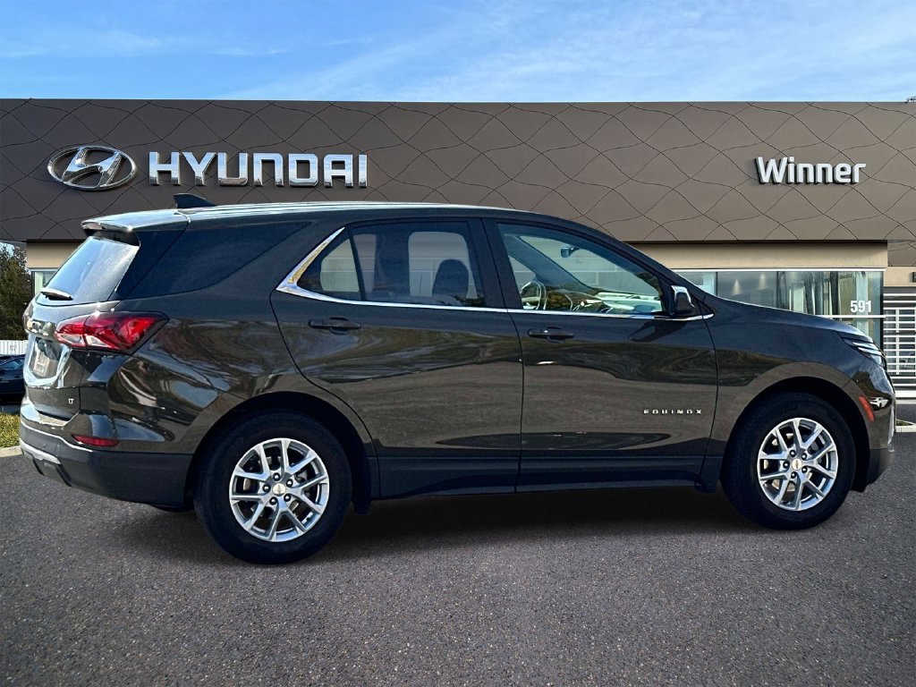 Used 2023 Chevrolet Equinox LT FWD image 4