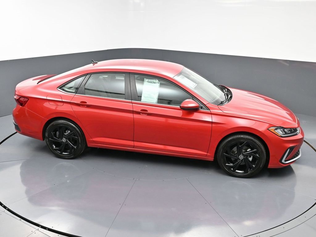 Used 2025 Volkswagen Jetta SE w/ Black Wheel Package image 48
