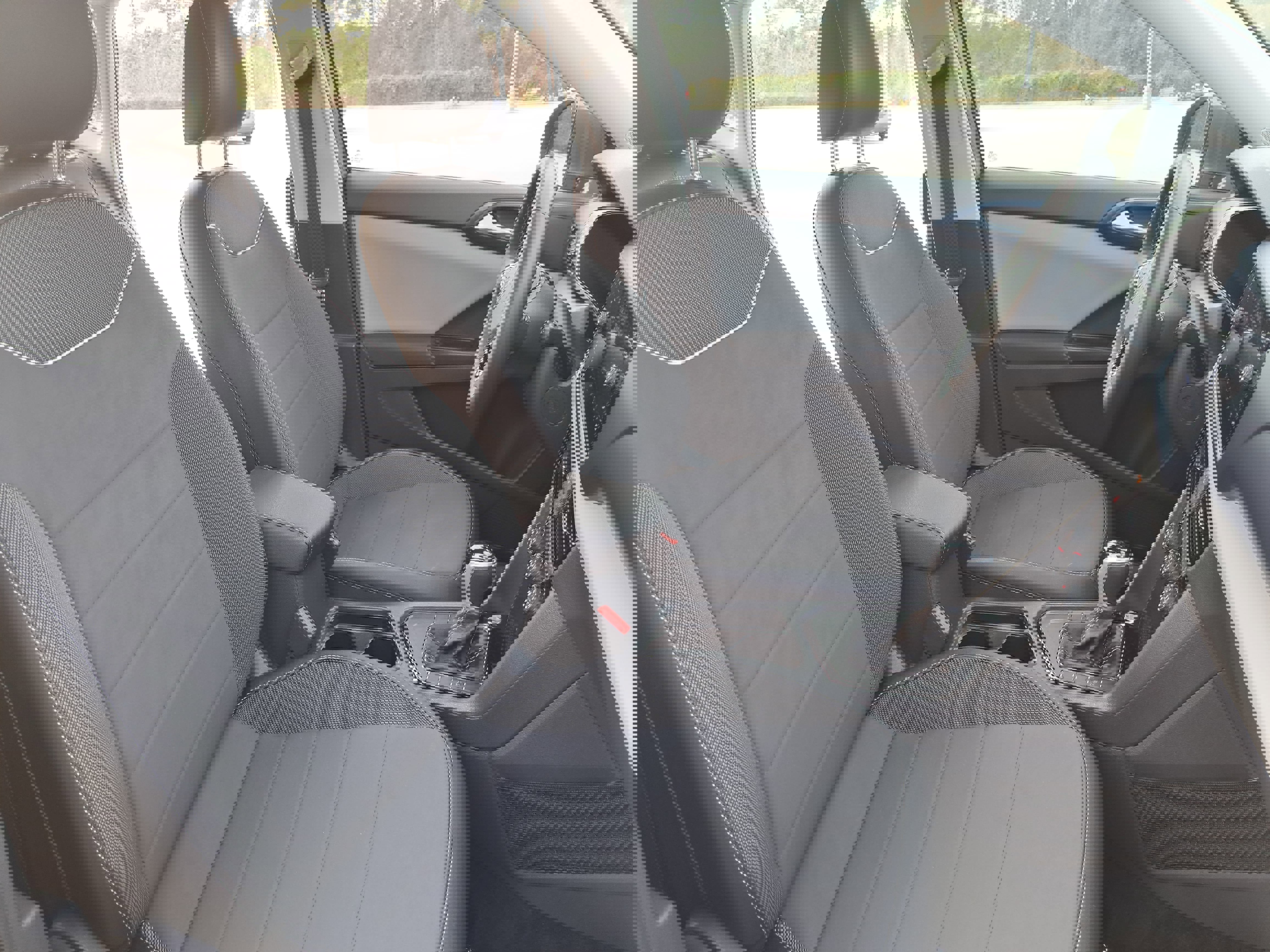 Certified 2023 Volkswagen Taos SE image 10