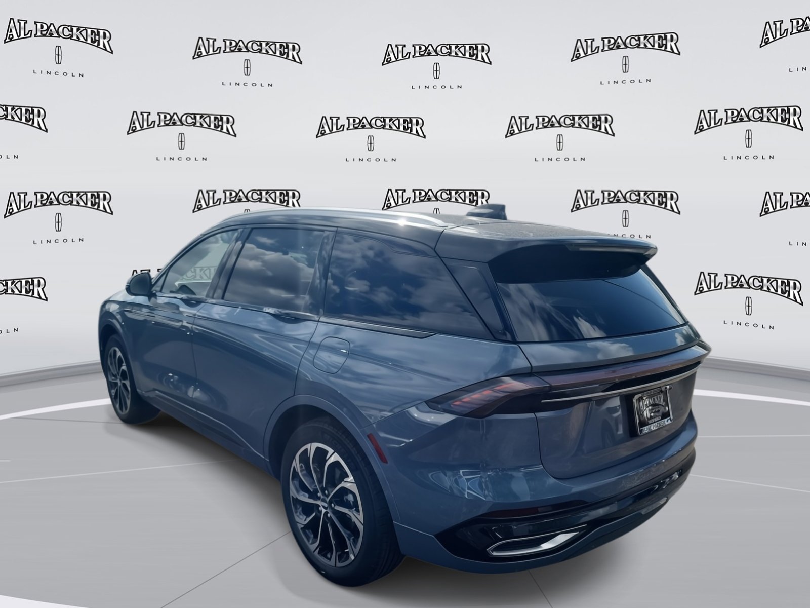 New 2026 Lincoln Nautilus Reserve image 3