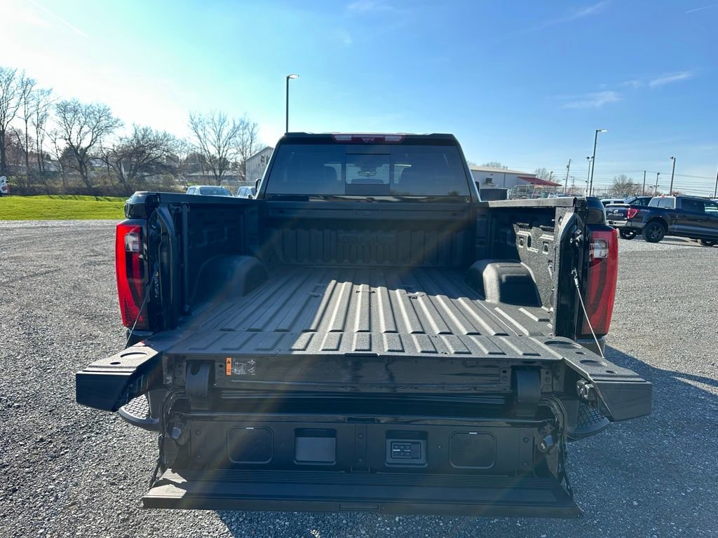 Used 2025 GMC Sierra 2500 Denali Ultimate image 18