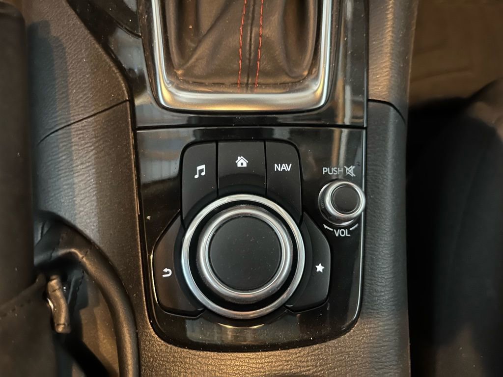 Used 2016 MAZDA MAZDA3 i Touring w/ Popular Equipment Package image 15