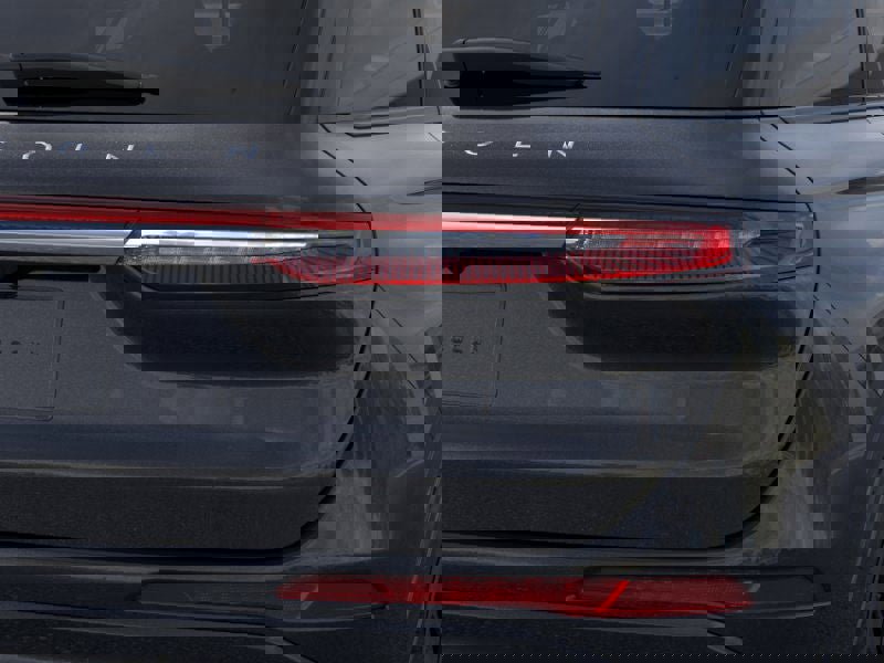 New 2026 Lincoln Corsair Premiere image 21