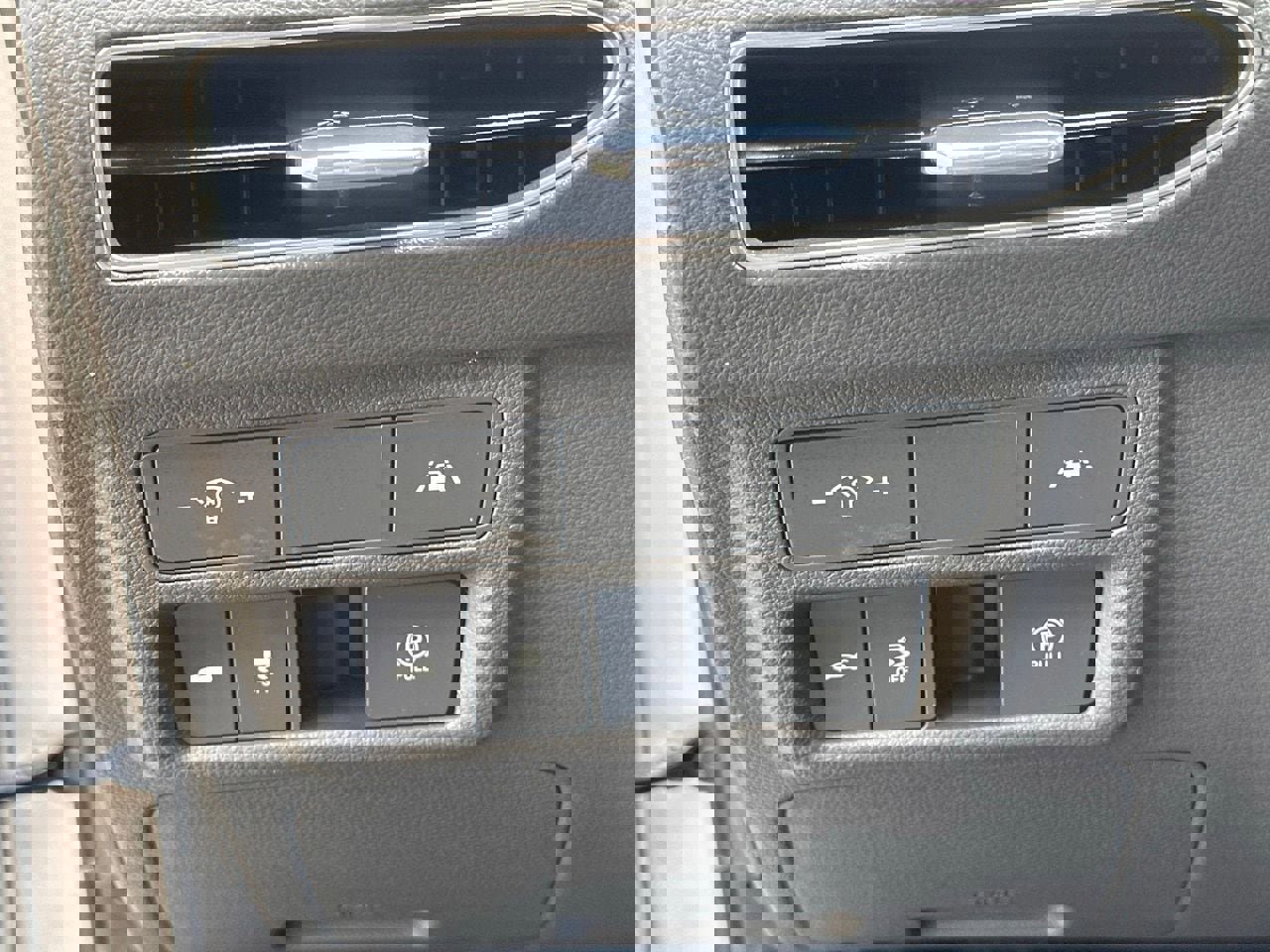 Used 2021 Hyundai Sonata SEL Plus w/ Tech Package image 25