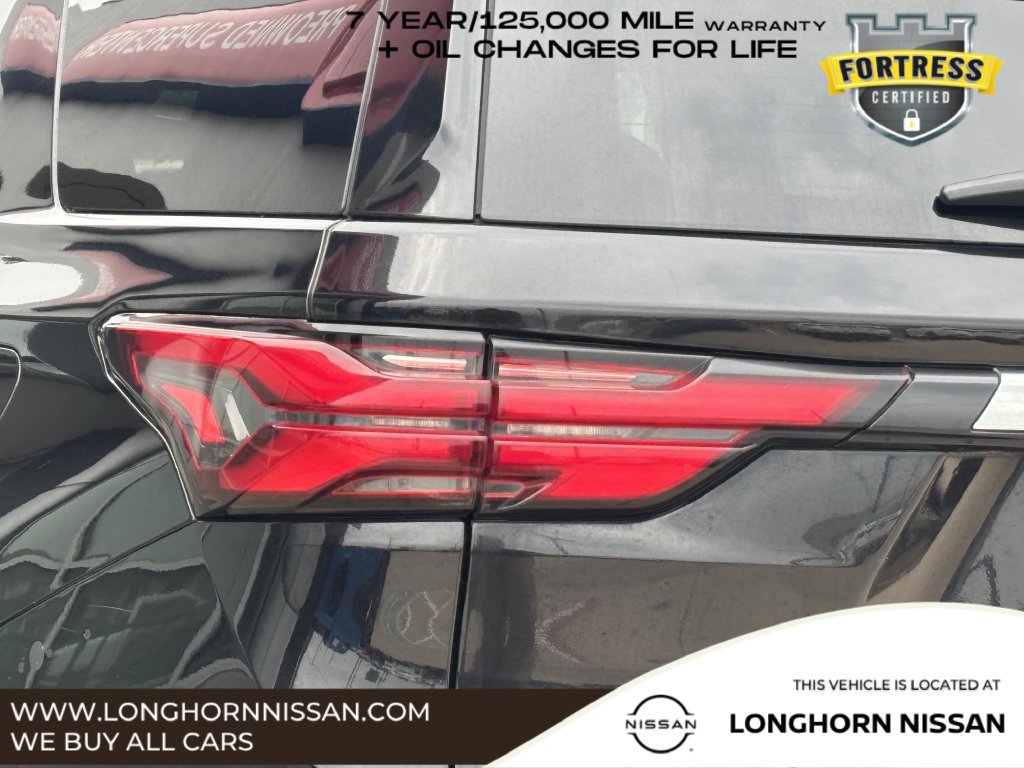 Used 2023 Chevrolet Traverse LT FWD image 6