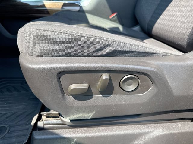 Used 2023 Chevrolet Silverado 1500 RST AWD/4WD image 12