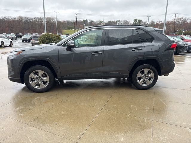 Used 2025 Toyota RAV4 XLE AWD/4WD image 4