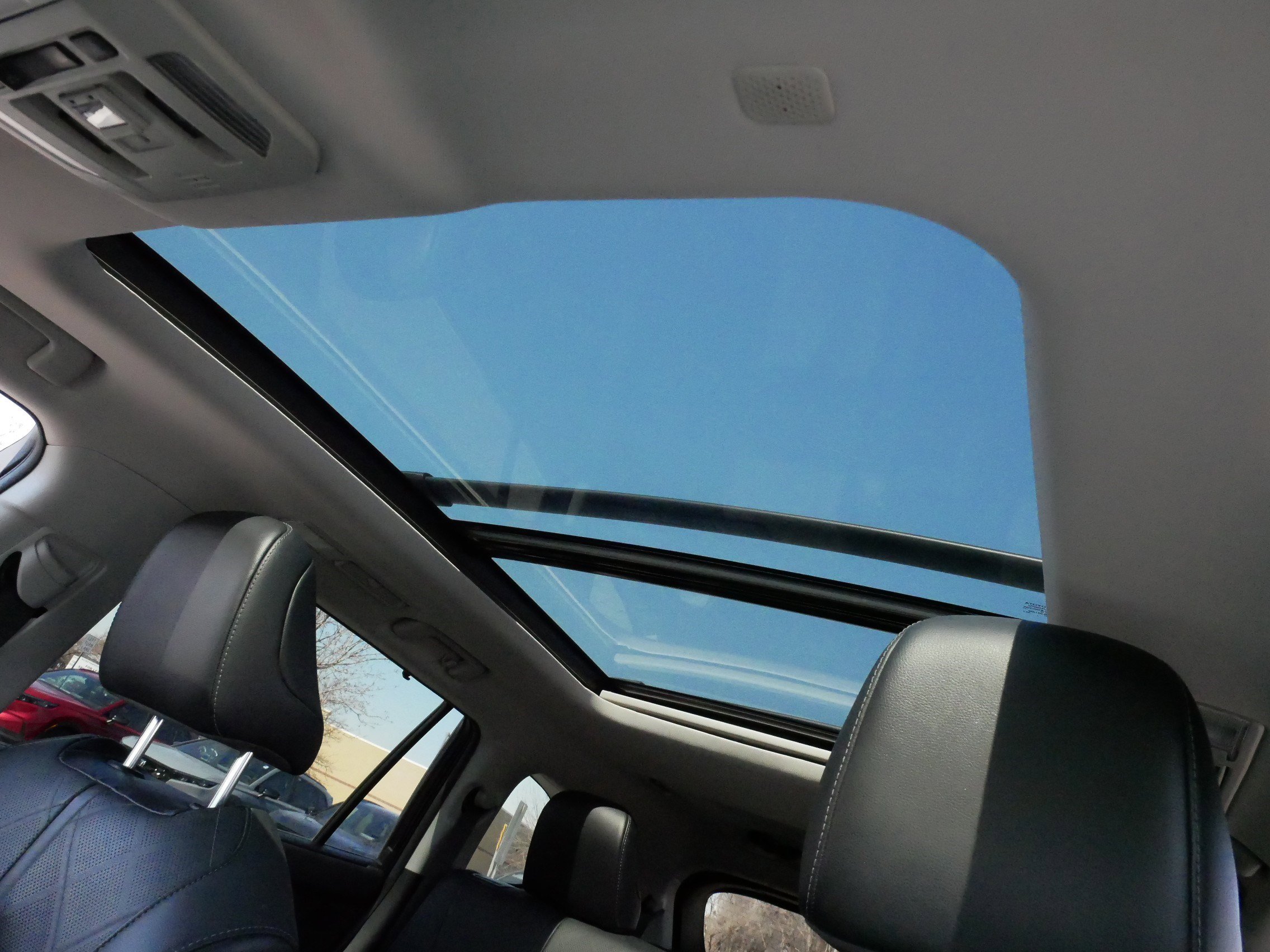 Used 2020 Toyota Highlander Platinum image 32