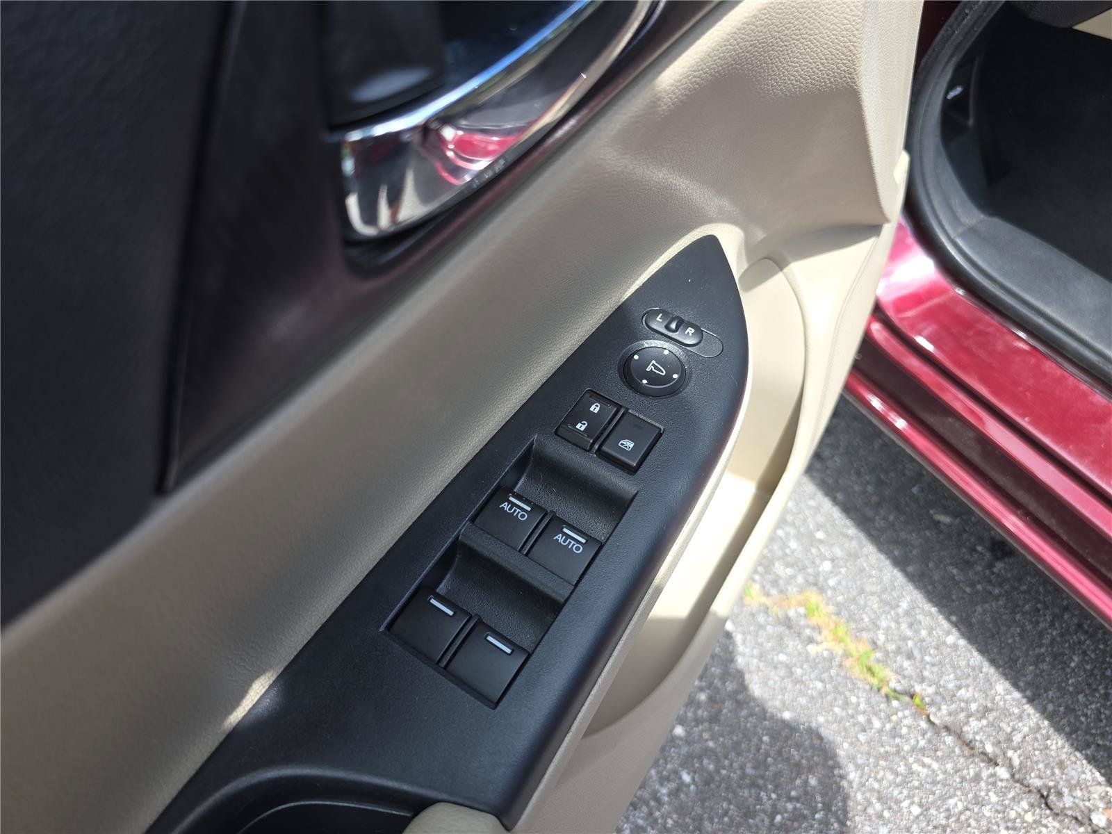 Used 2014 Honda Accord Touring image 19