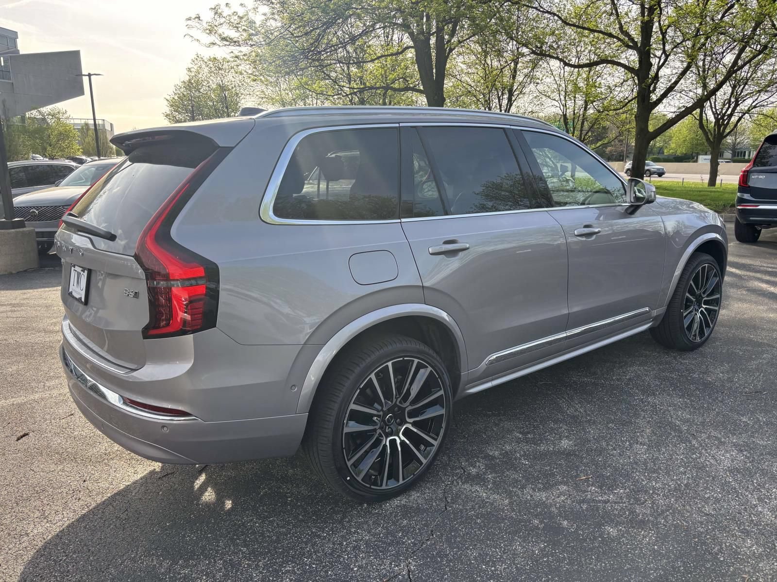 New 2026 Volvo XC90 B6 Plus w/ Protection Package Premier AWD/4WD image 5