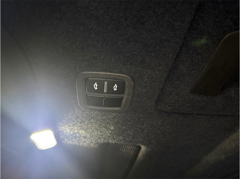 Used 2023 Porsche Cayenne Turbo image 37