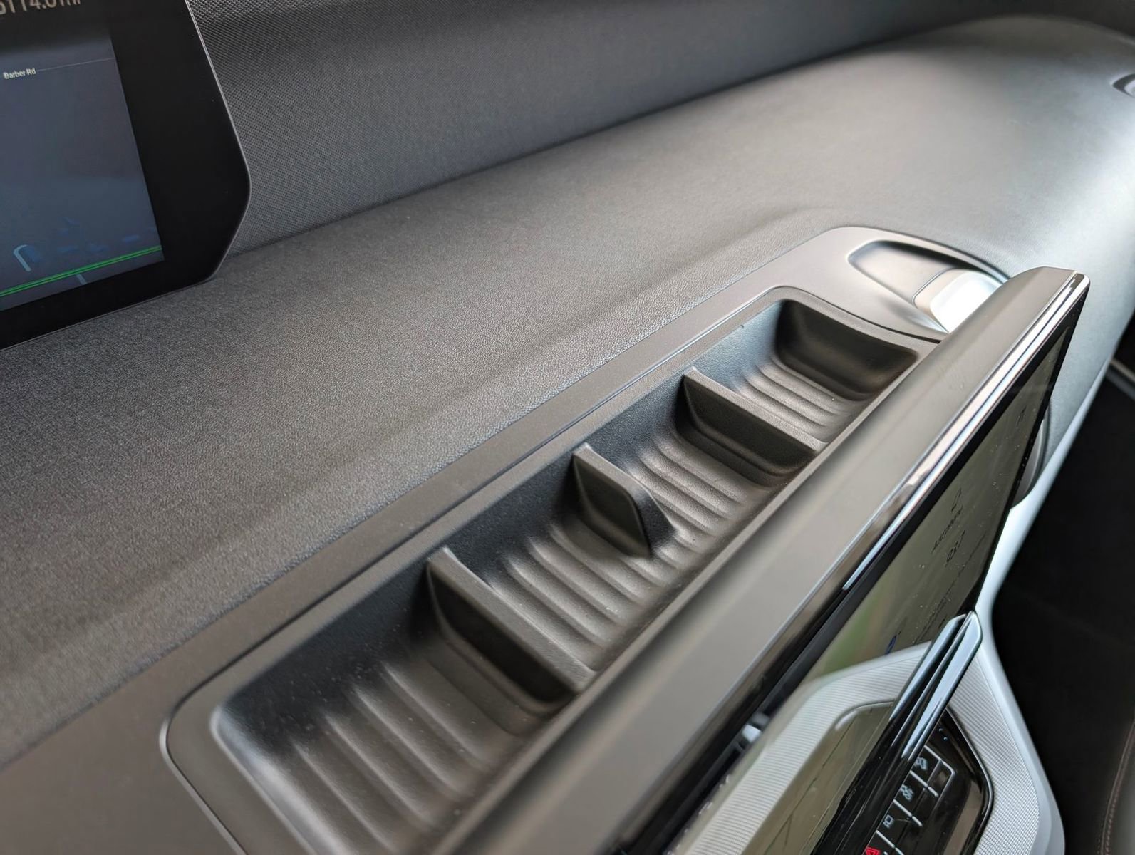 Used 2025 Ford Expedition Active image 26