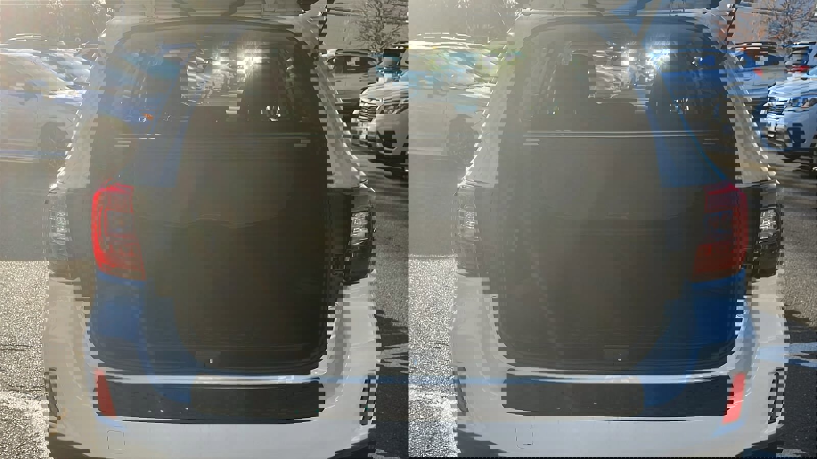 Used 2017 Subaru Outback 2.5i Premium image 25