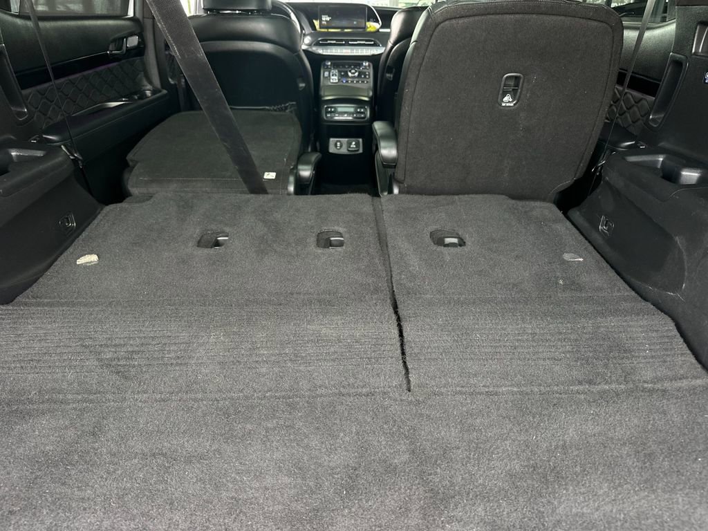 Used 2022 Hyundai Palisade Calligraphy w/ Winter Package image 16