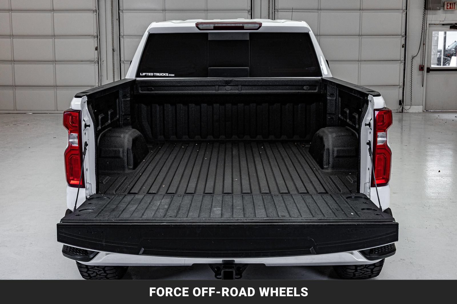 Used 2021 Chevrolet Silverado 1500 LTZ w/ LTZ Premium Package AWD/4WD image 8
