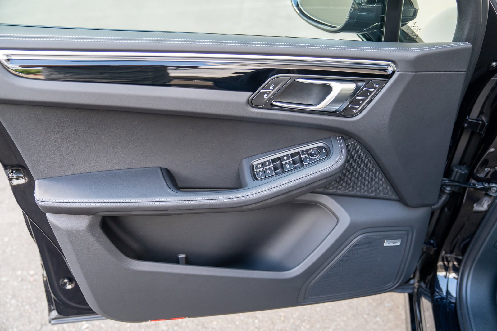 New 2025 Porsche Macan S image 10