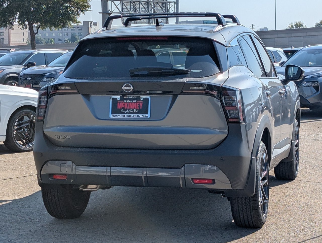 New 2027 Nissan Kicks SR FWD image 4