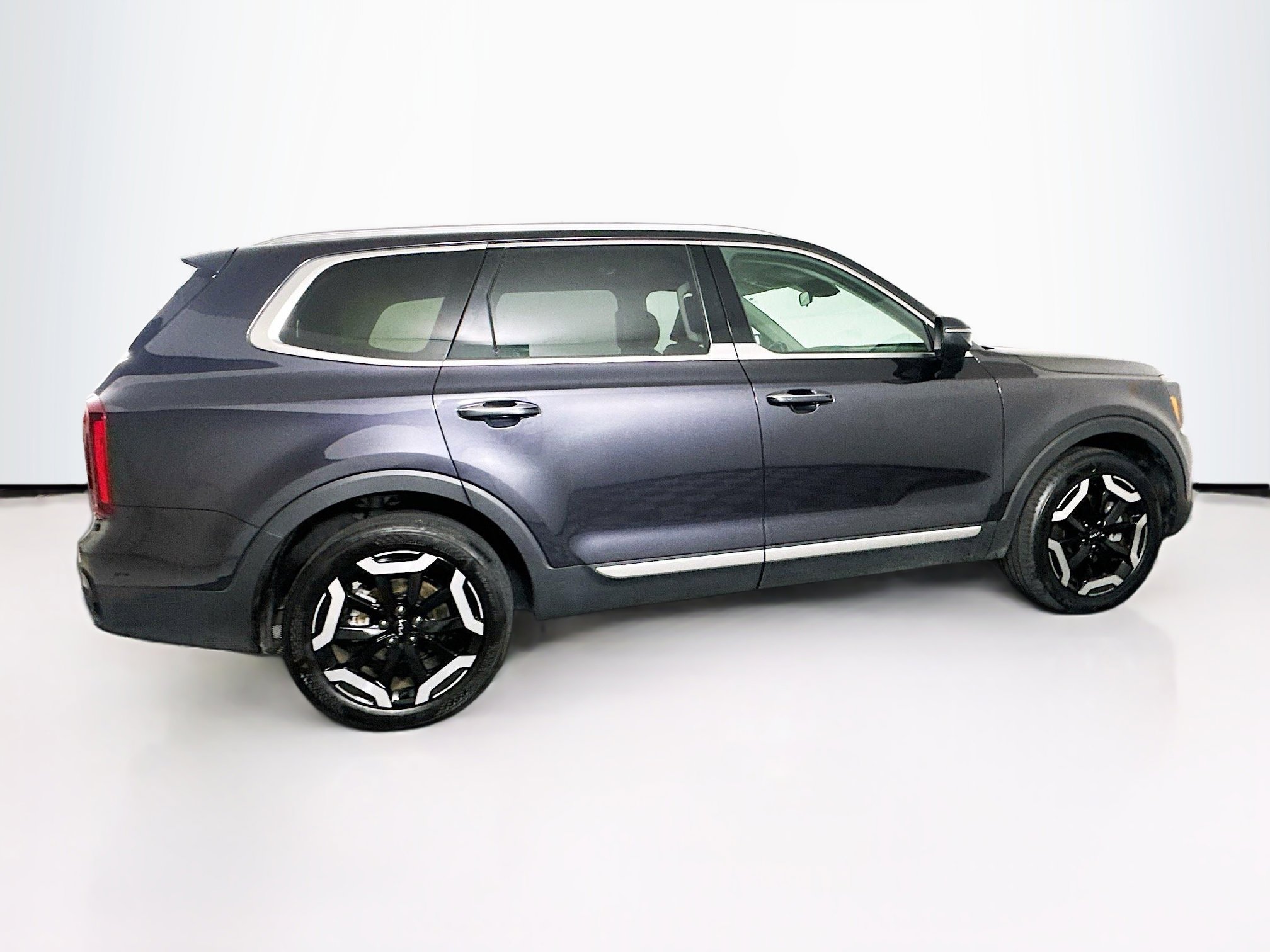 Used 2025 Kia Telluride S image 10