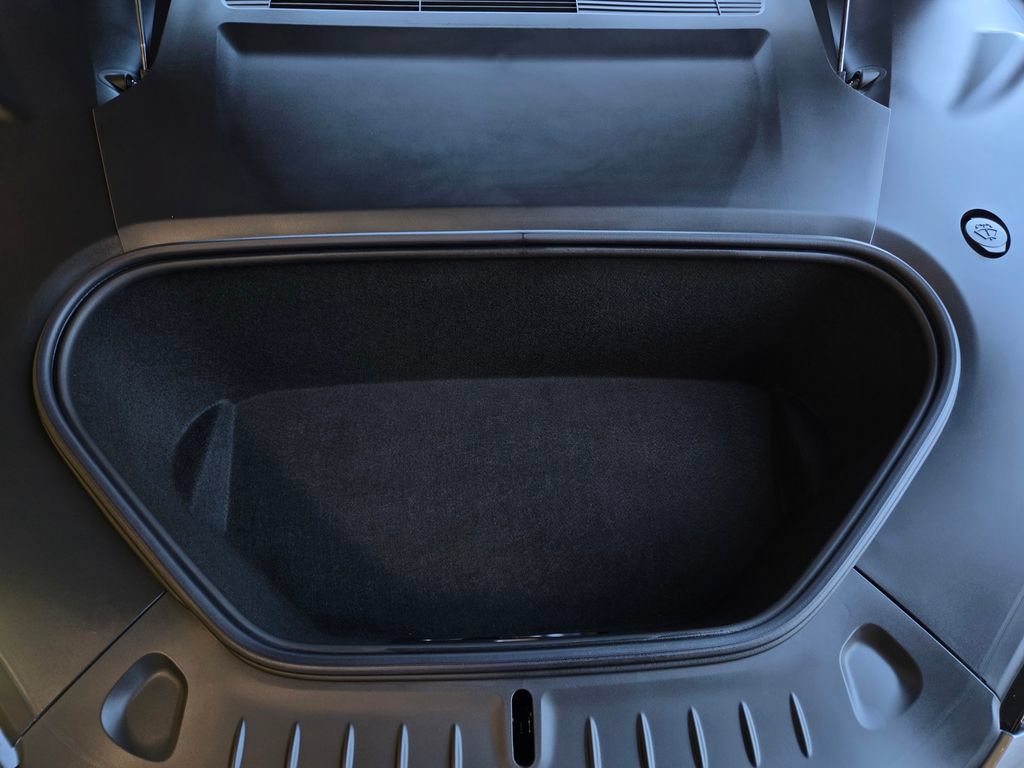 Used 2025 Tesla Model S AWD/4WD image 32
