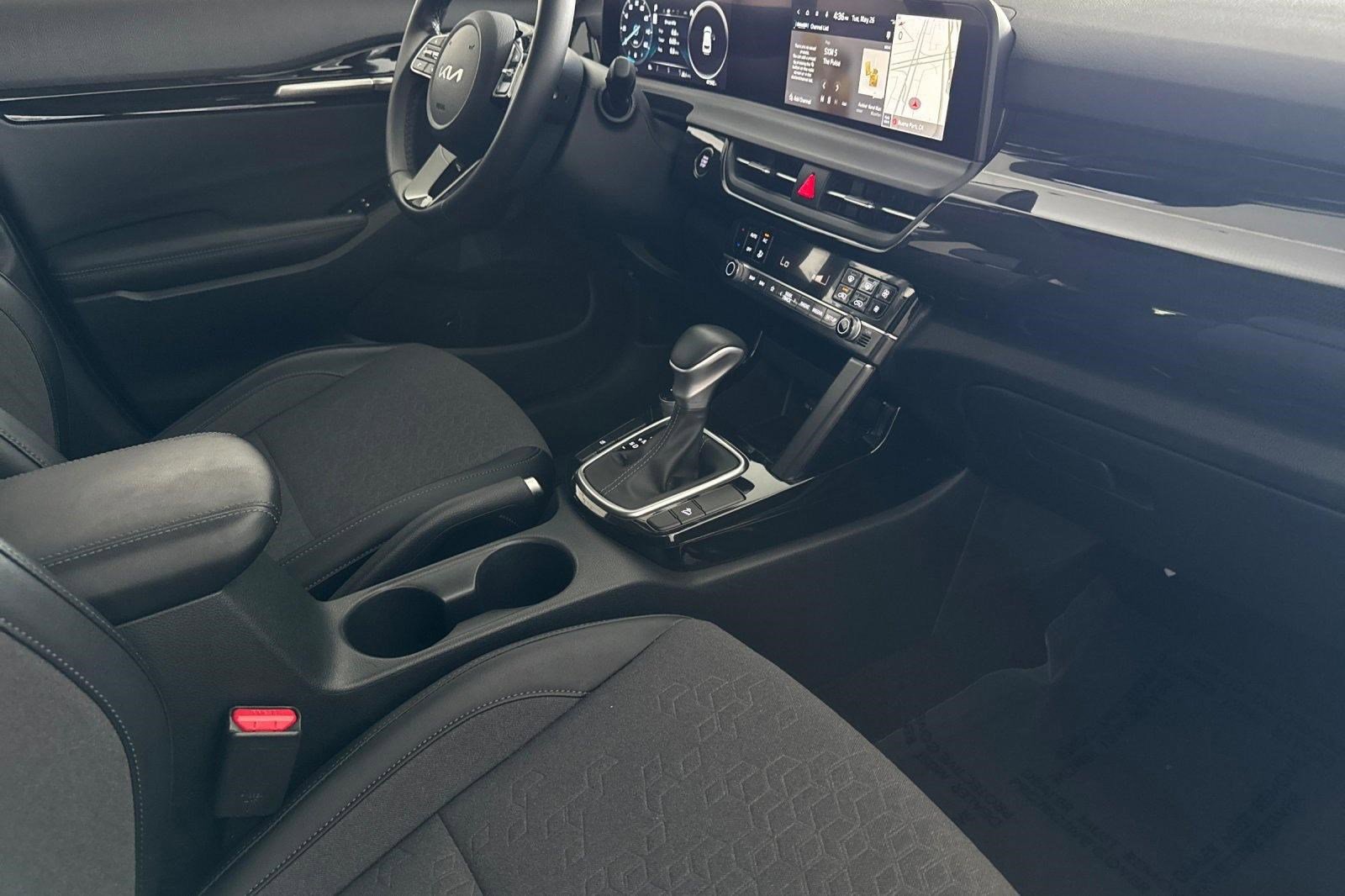 Used 2024 Kia Seltos S FWD image 32