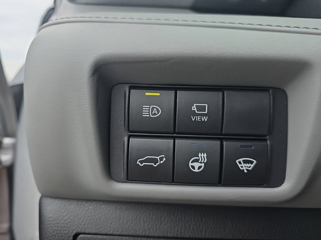 Used 2020 Toyota Highlander Limited AWD/4WD image 21