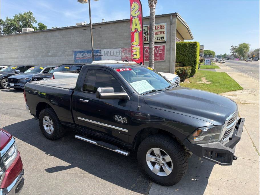 Used 2017 RAM 1500 Classic SLT AWD/4WD image 4