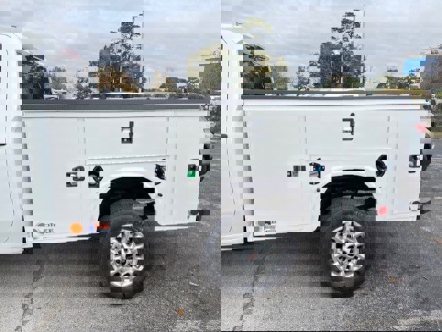 New 2026 GMC Sierra 2500 Pro w/ Convenience Package image 2