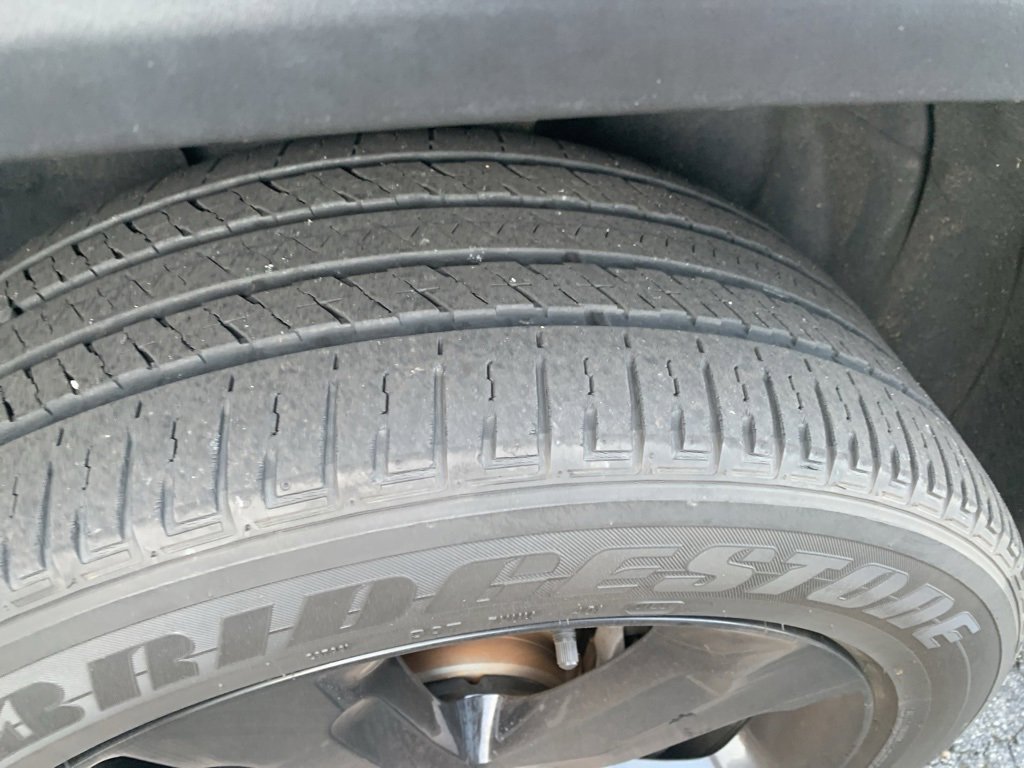 Used 2023 Jeep Grand Cherokee L Laredo image 32