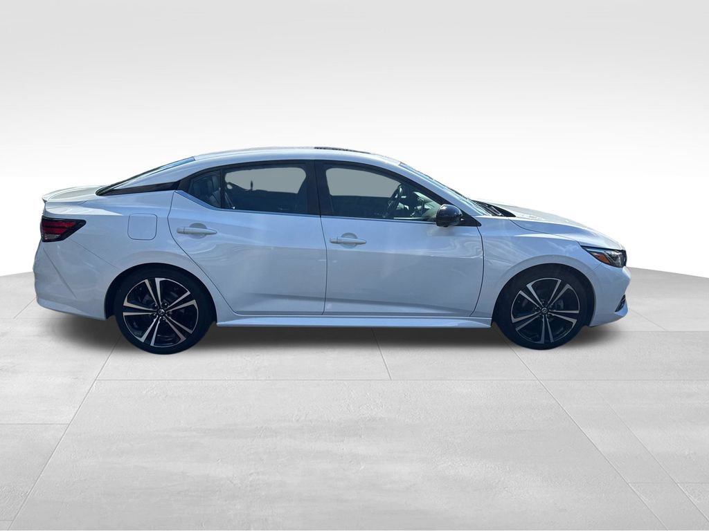 Used 2023 Nissan Sentra SR w/ SR Premium Package FWD image 7