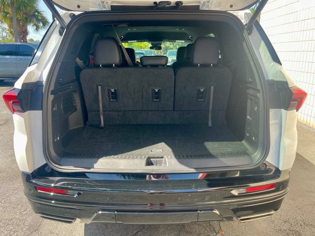 Used 2026 Buick Enclave Sport Touring FWD image 5