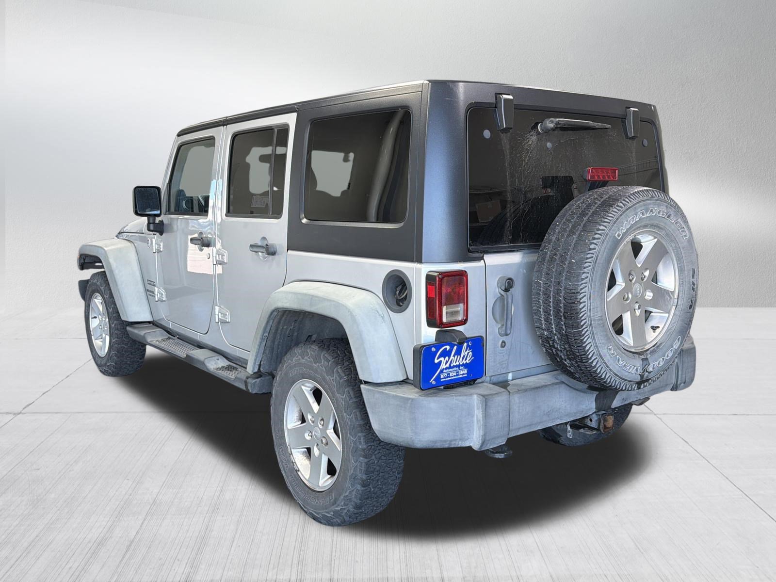 Used 2012 Jeep Wrangler Unlimited Sport AWD/4WD image 5