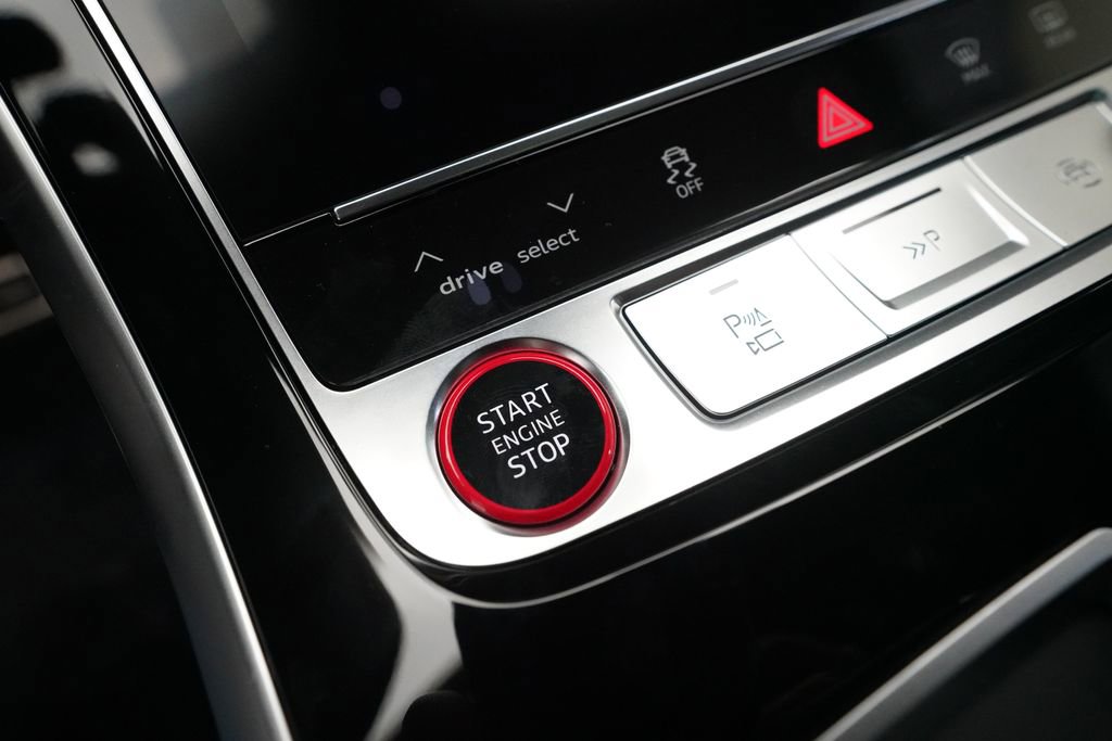 New 2026 Audi SQ8 Prestige AWD/4WD image 32