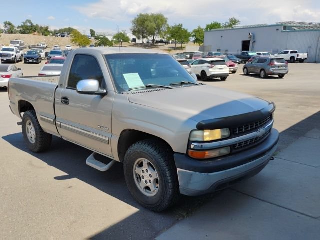 Used 2000 Chevrolet Silverado 1500 LS w/ Off-Road Chassis Pkg AWD/4WD image 2