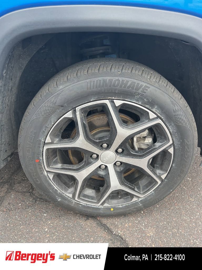 Used 2024 Jeep Compass Limited image 11