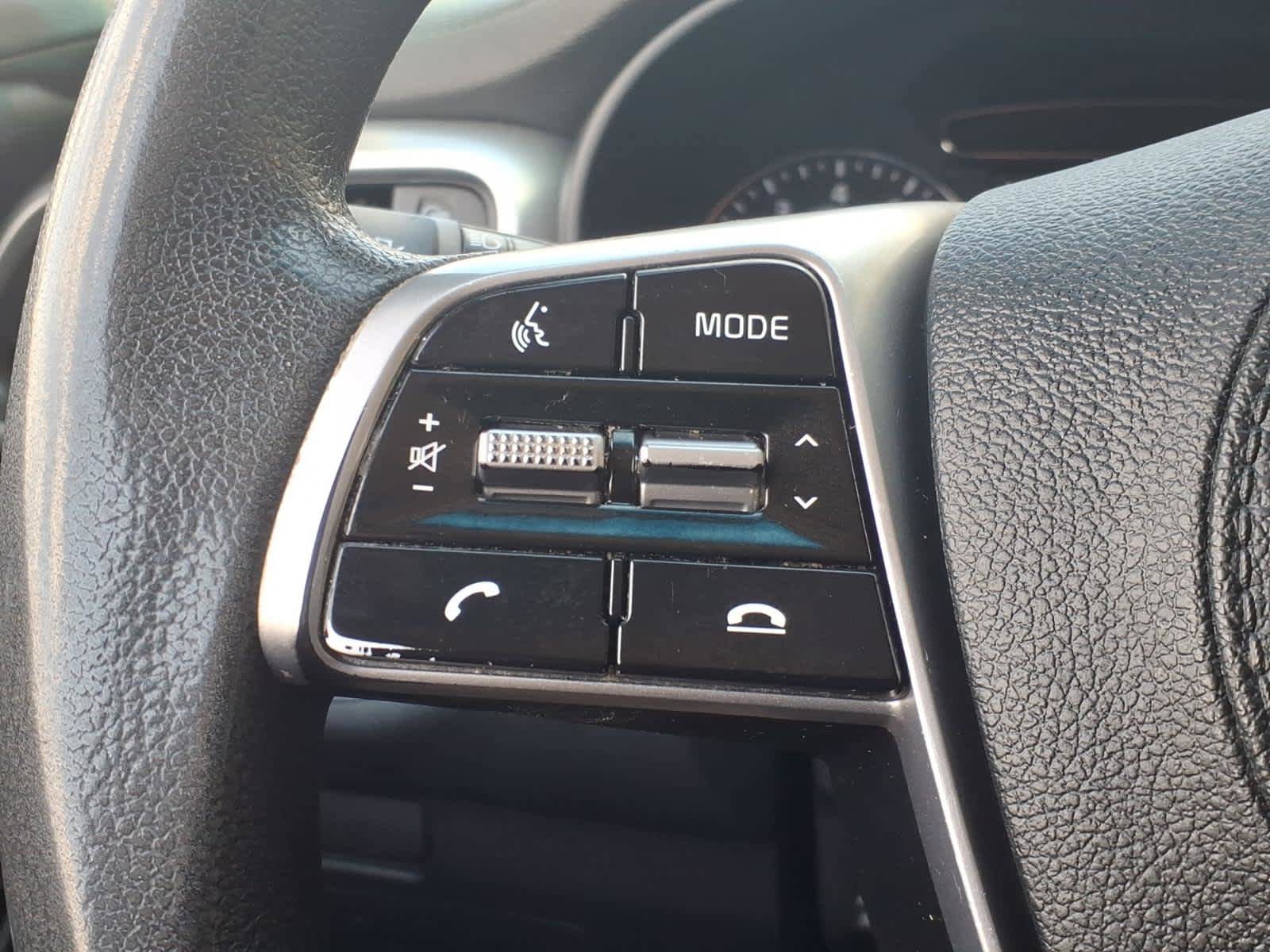 Used 2020 Kia Sorento LX AWD/4WD image 19