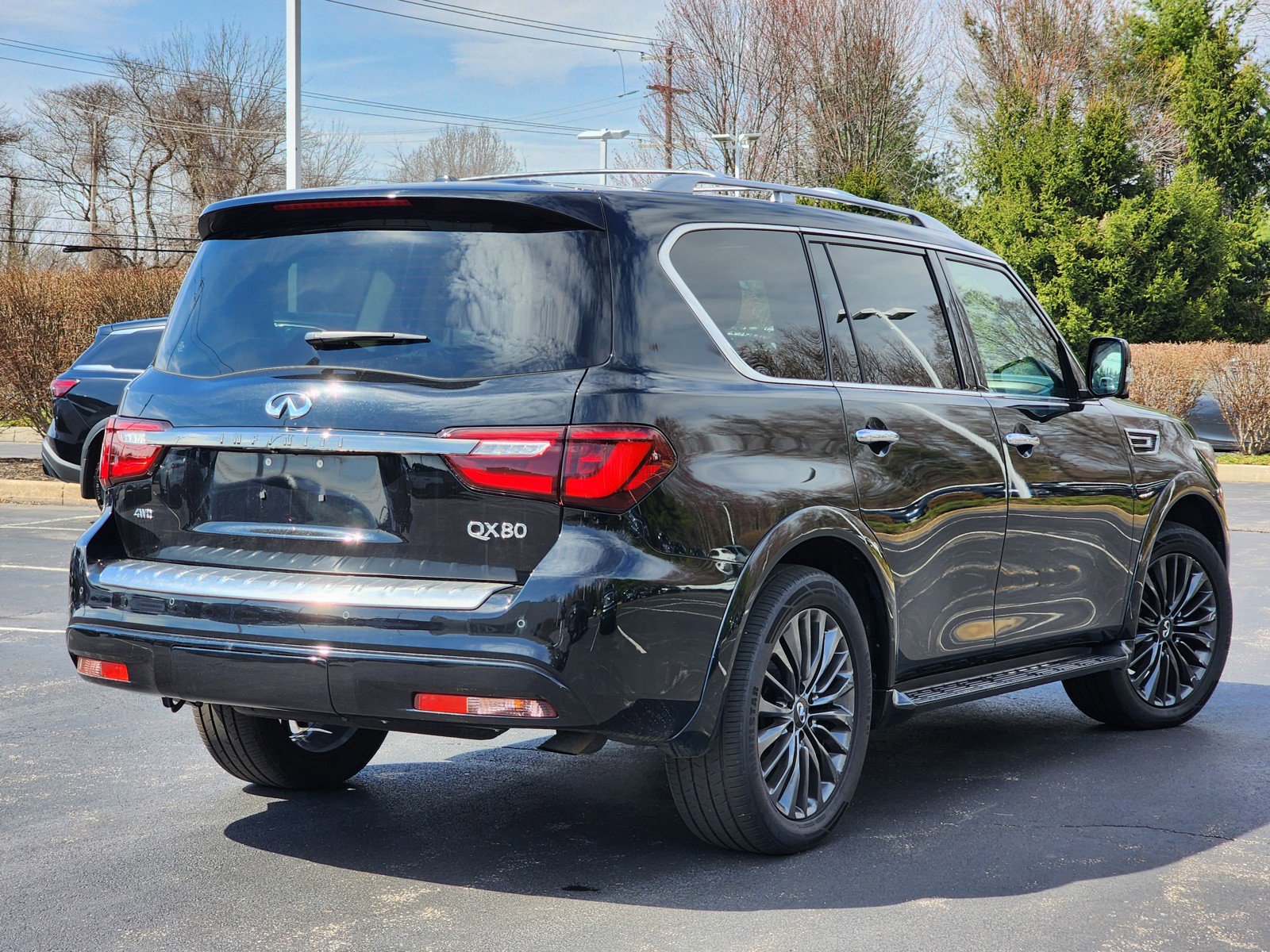 Certified 2024 INFINITI QX80 Premium Select w/ Cargo Package AWD/4WD image 2