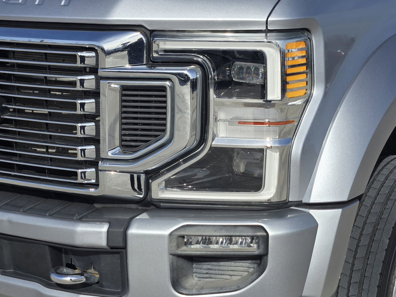 Certified 2022 Ford F450 Limited w/ FX4 Off-Road Package image 9