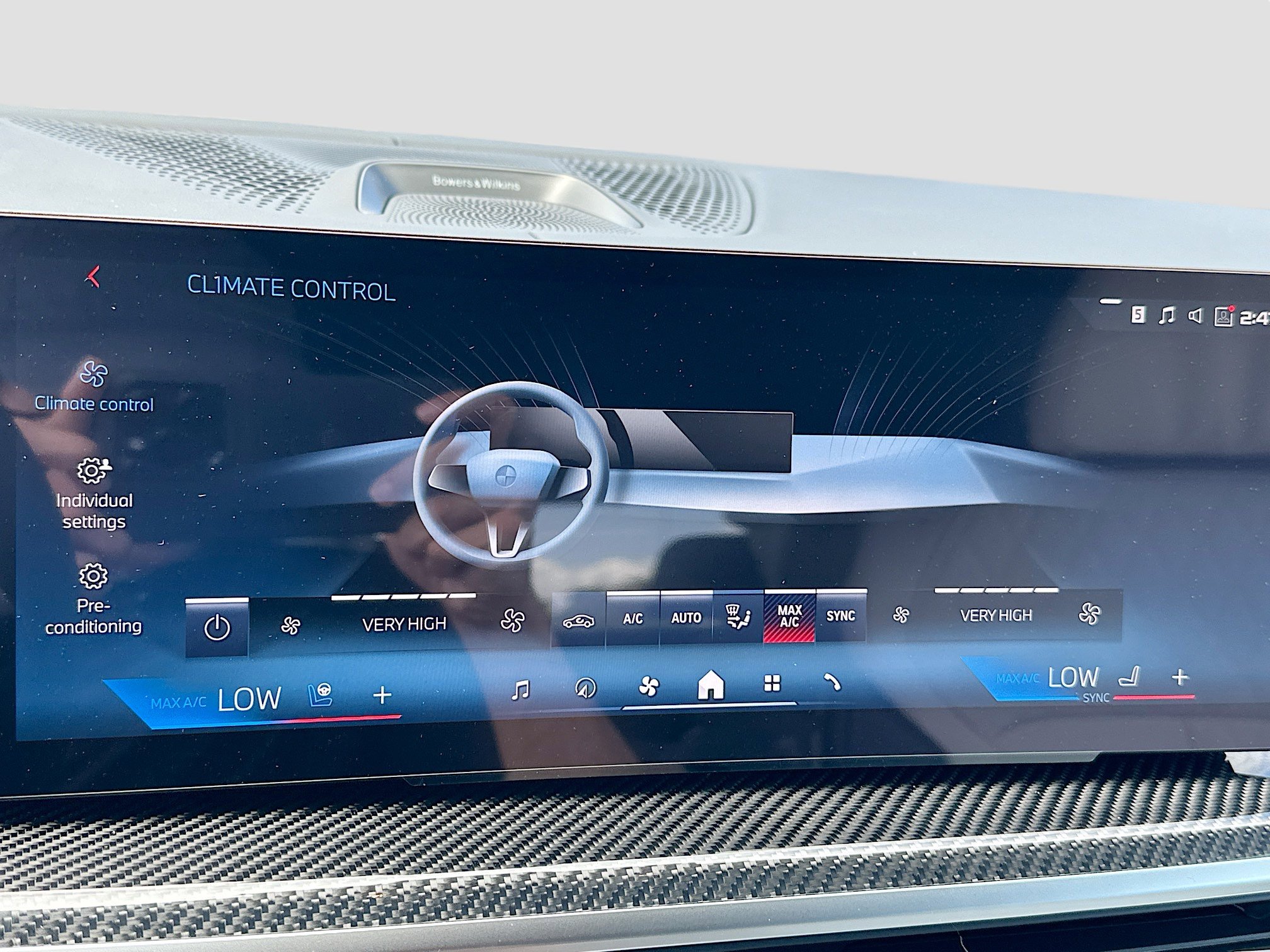 New 2026 BMW X7 M60i image 14