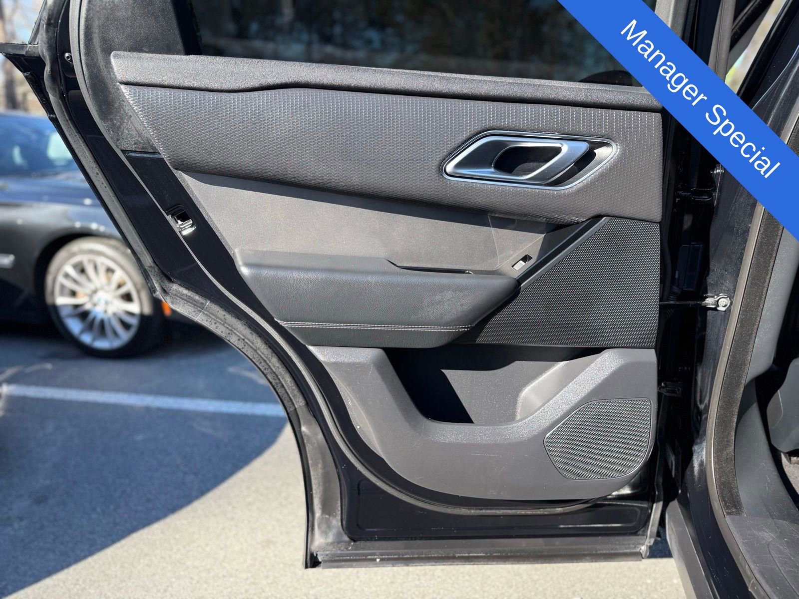 Used 2020 Land Rover Range Rover Velar S image 31