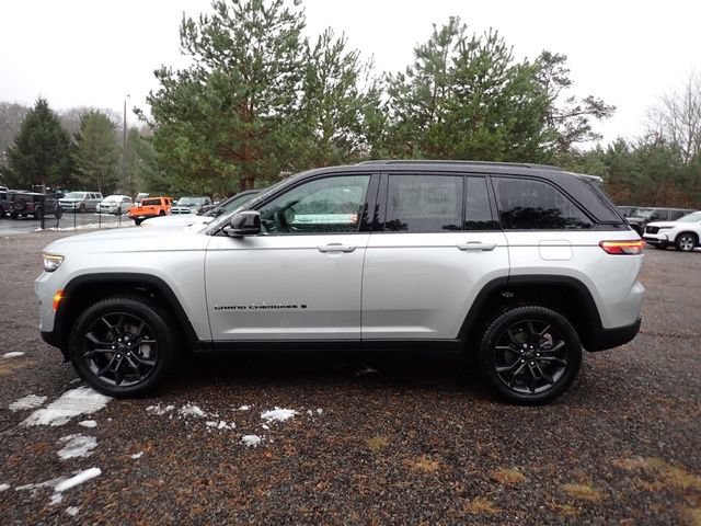 New 2025 Jeep Grand Cherokee Limited AWD/4WD image 2
