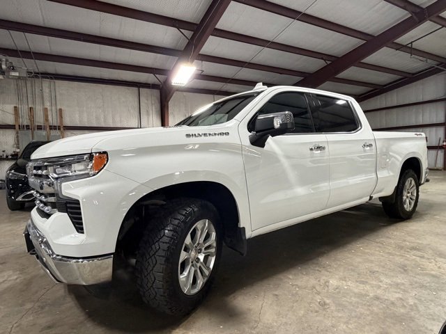 Used 2024 Chevrolet Silverado 1500 LTZ image 4