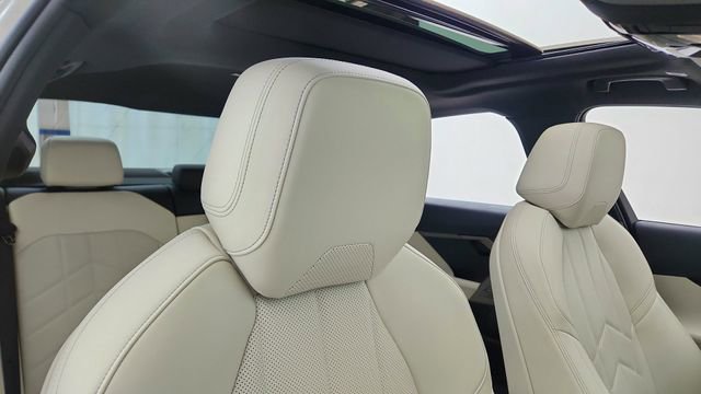 Used 2025 BMW 530i RWD image 22