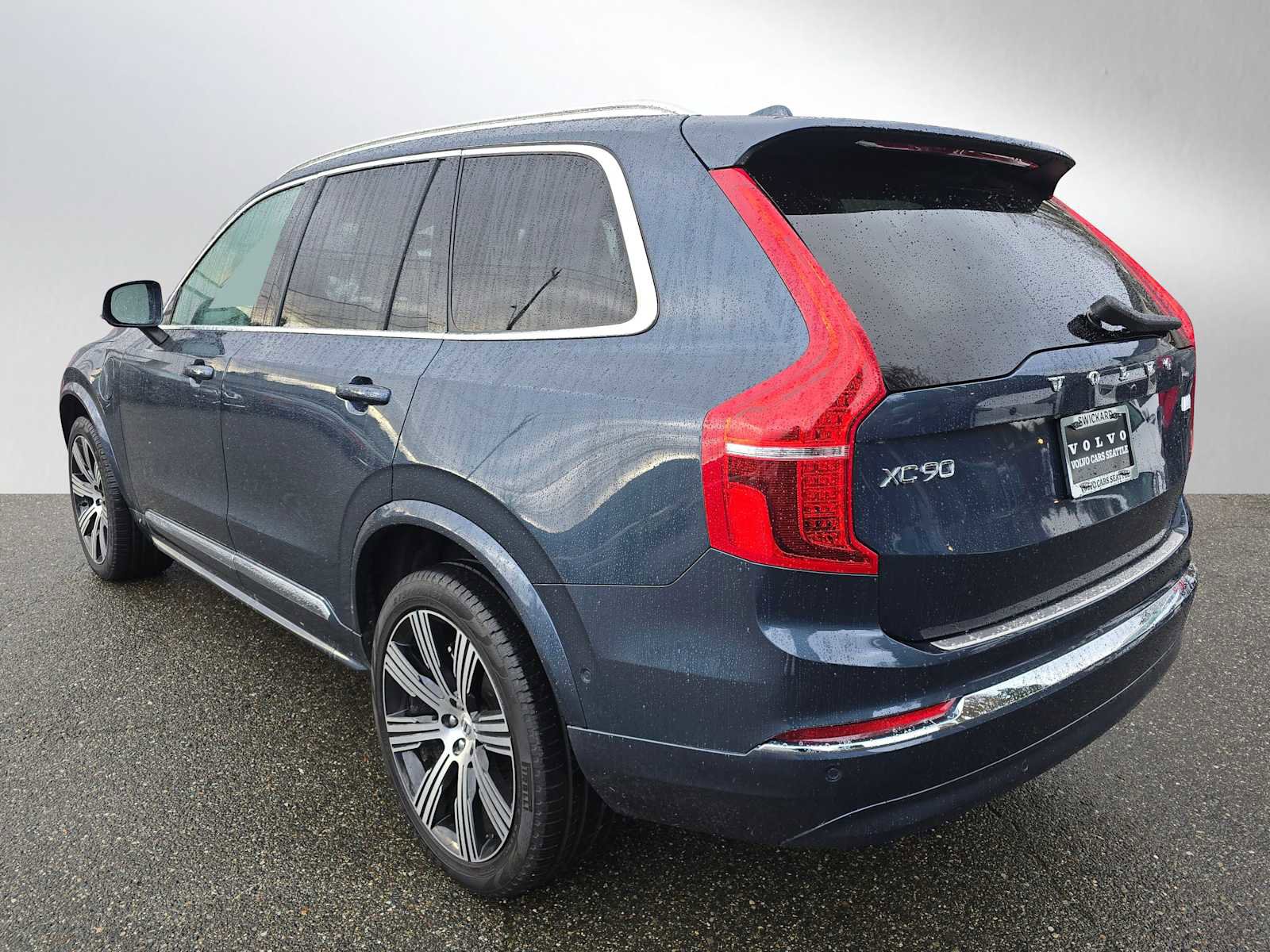 Certified 2023 Volvo XC90 T8 Plus w/ Protection Package Premier image 5