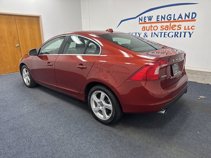 Used 2012 Volvo S60 T5 FWD image 2