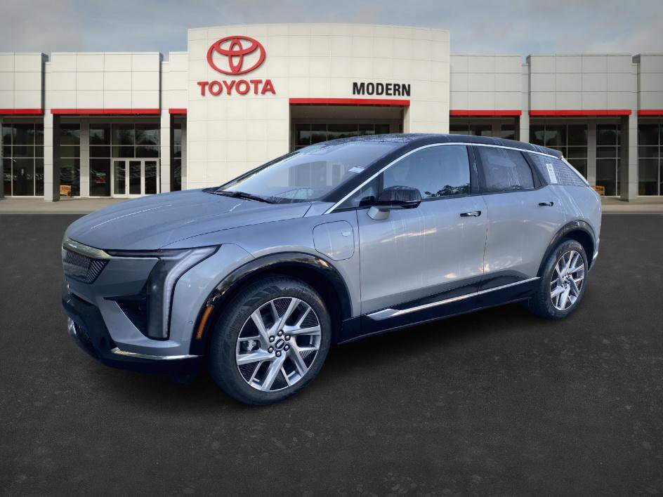 Used 2025 Cadillac Optiq Luxury 2
