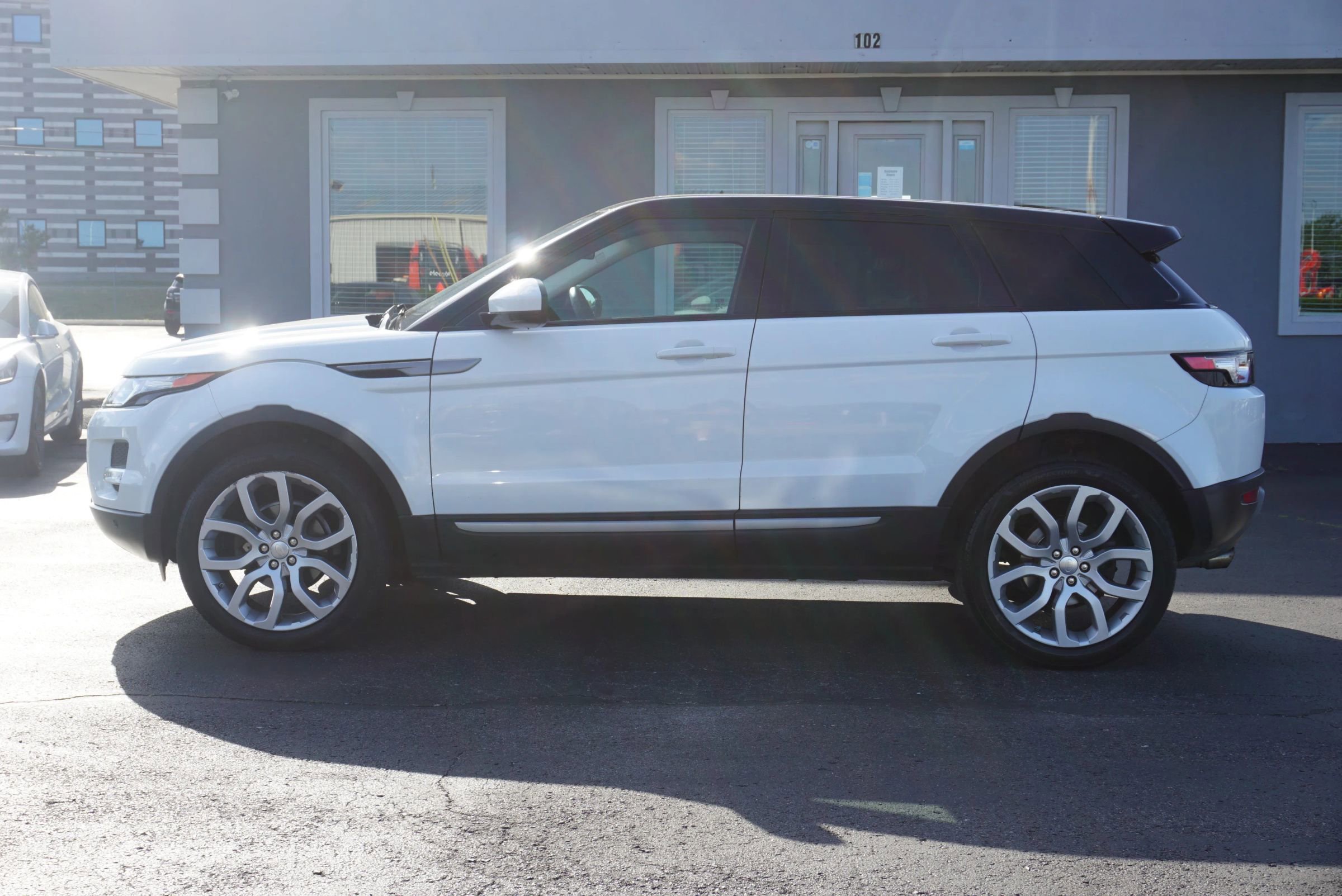 Used 2015 Land Rover Range Rover Evoque Pure Plus AWD/4WD image 8